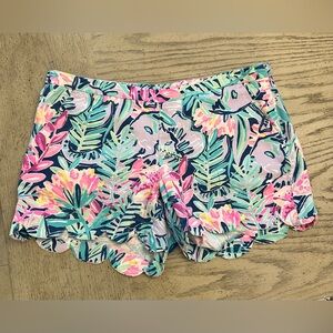 Lilly Pulitzer floral size six shorts